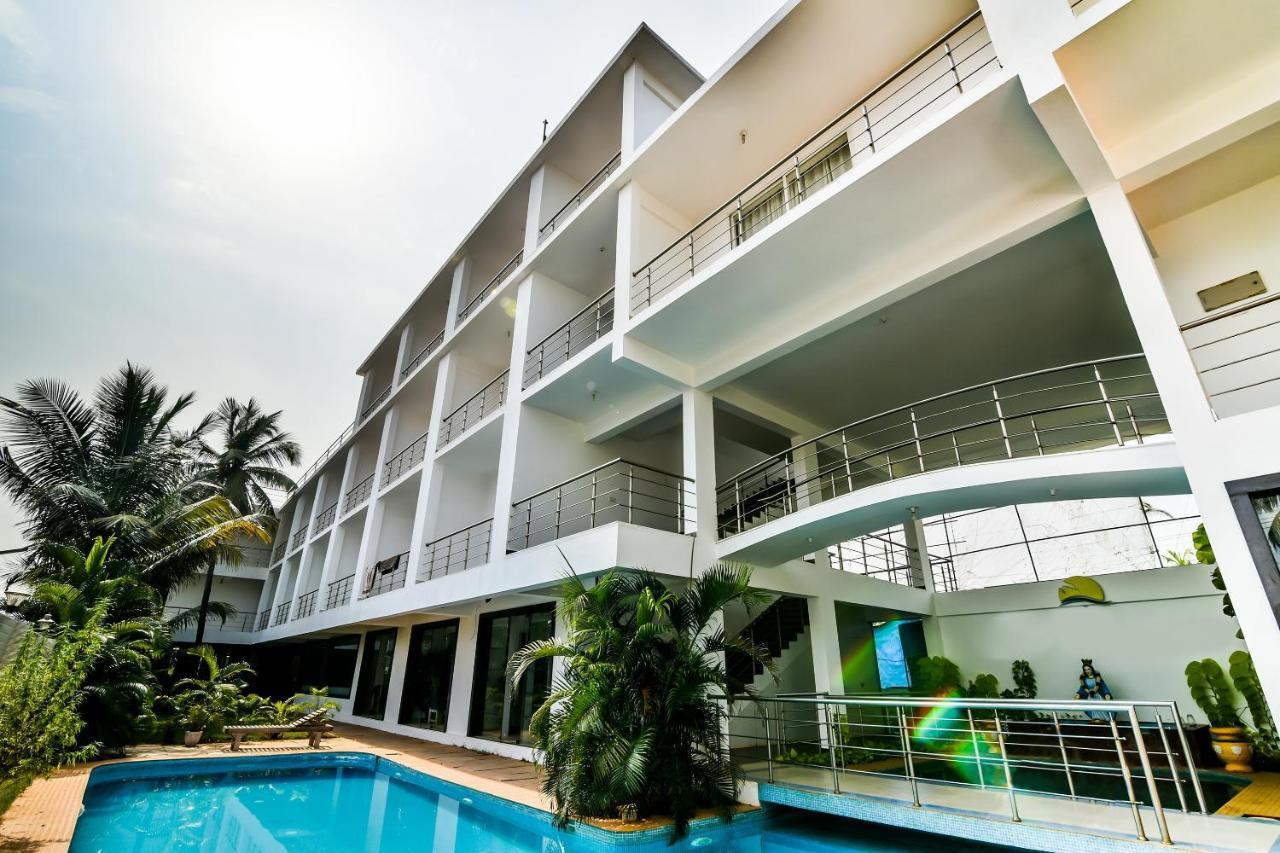 Capital O La Conceicao Grande Hotel Morjim Exterior foto